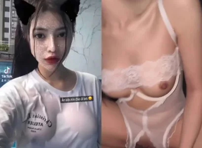 Em Uyên cưỡi ngựa tới bến